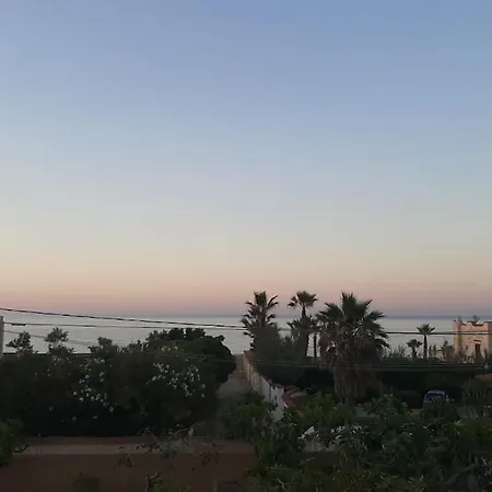 Nyaraló Karmarea *